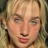 Еби Лин Фит Голи