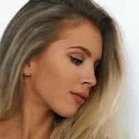 Анека Маджет Голи