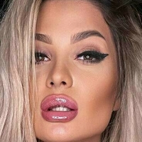 bellahotxx Голи