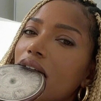 Карола Матер Голи