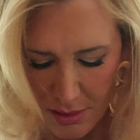 Каси Стоун Голи