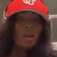 кървитбайелена Голи