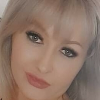 Габриела Елиз Голи