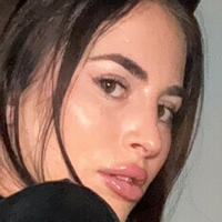 Изи Дейвис Голи