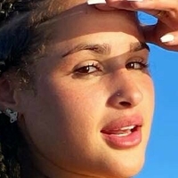 Яна Егирард Голи