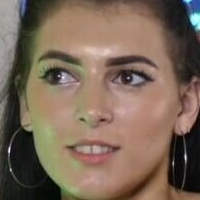 Джуякспорн Голи