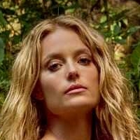 Кейт Лав Голи