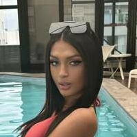 летисия дженър Голи