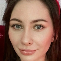 Лили Голи