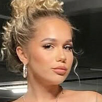 Лили Крет Голи