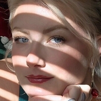 Маккена Рей Голи