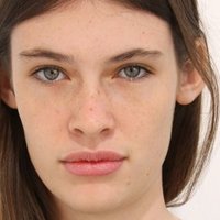 Миа Куин Голи