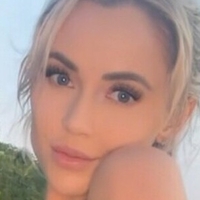 Мис Ели Доусън Голи