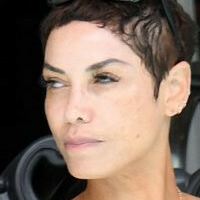 Никол Мичъл Голи