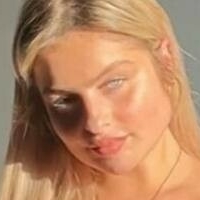 Шепенс Лаура Кърви Чъб Гърл Голи