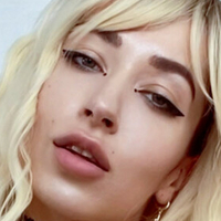 Безсрамна вайфу Голи