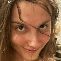 Сиксадуърлд Голи