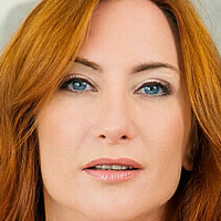 София Мом Голи