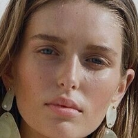 Стела Ханан Голи