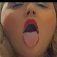 Стрипърфетиш Голи