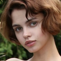 Тол Гърл Голи