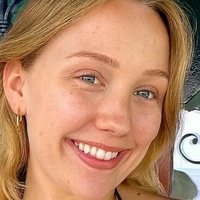 Теса Конуей Голи