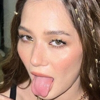 Виолет Вотие Голи