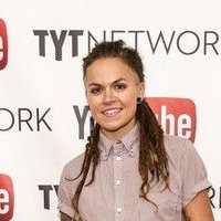 Уитни Микстър Голи
