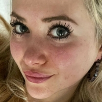 Зара Сноу Голи