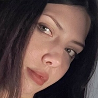 Зкарлет Голи